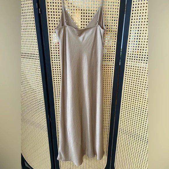 NWOT Aritzia Wilfred Tan Slip Dress - Picture 4 of 5